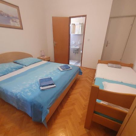 Apartments Karlo Omis Exterior photo