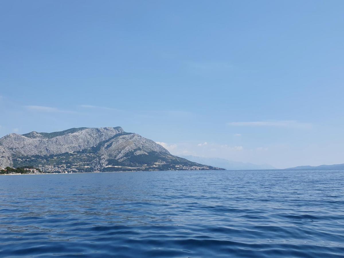 Apartments Karlo Omis Exterior photo