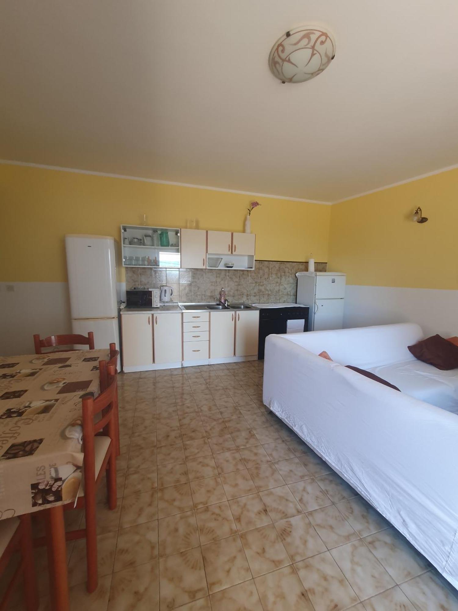 Apartments Karlo Omis Room photo