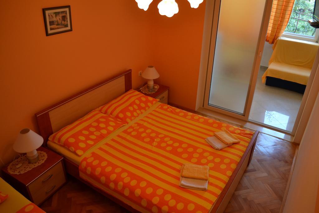 Apartments Karlo Omis Exterior photo