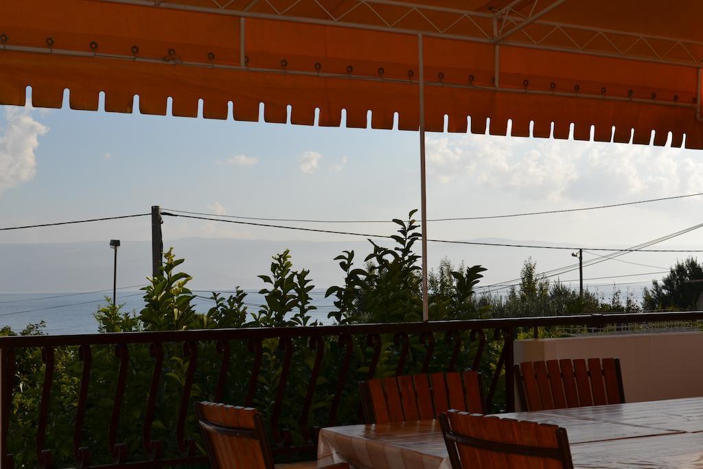 Apartments Karlo Omis Exterior photo