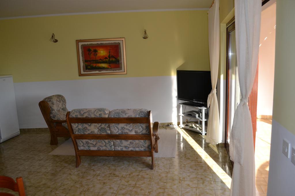 Apartments Karlo Omis Exterior photo